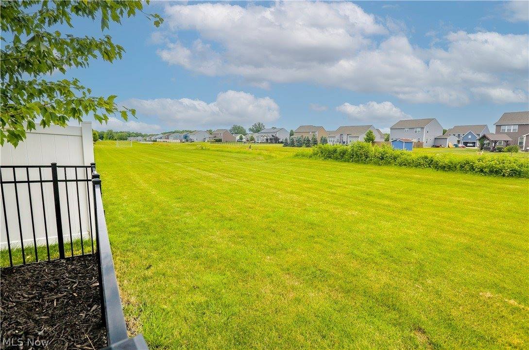 9387 Nash Lane, North Ridgeville, OH 44039