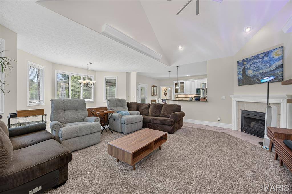 106 Bruce Drive, Saint Robert, MO 65584