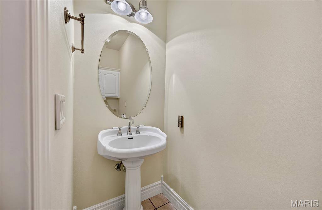 106 Bruce Drive, Saint Robert, MO 65584