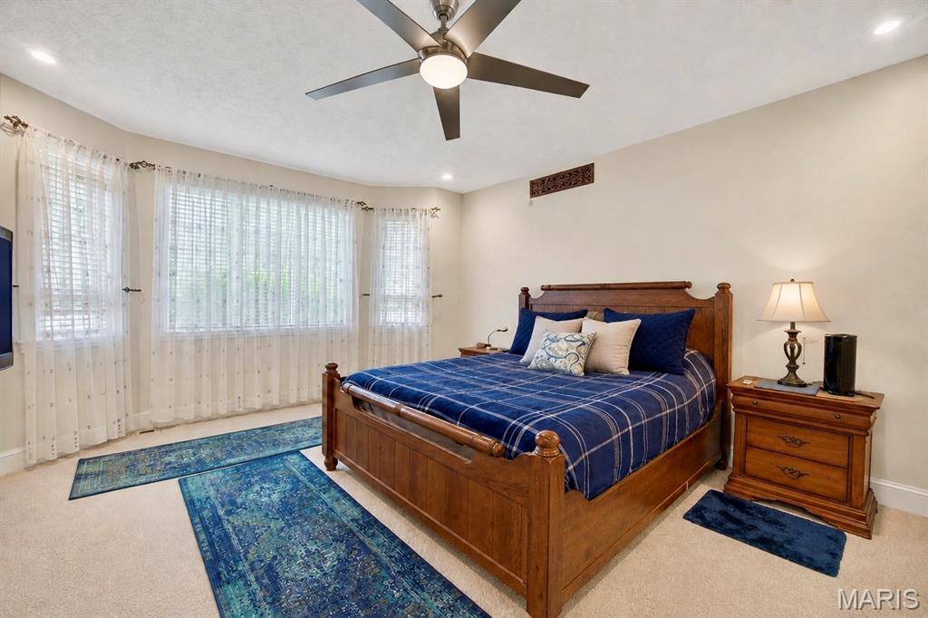 106 Bruce Drive, Saint Robert, MO 65584