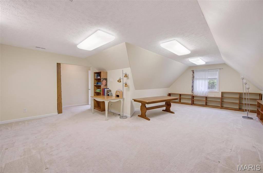 106 Bruce Drive, Saint Robert, MO 65584
