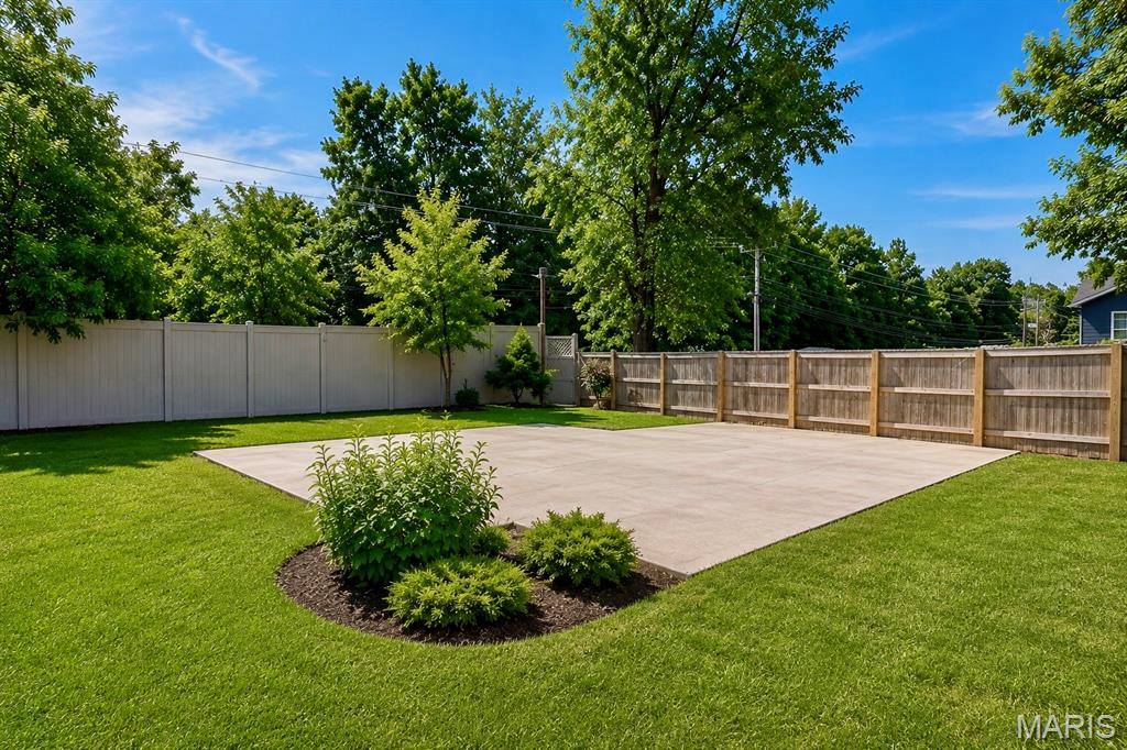 106 Bruce Drive, Saint Robert, MO 65584