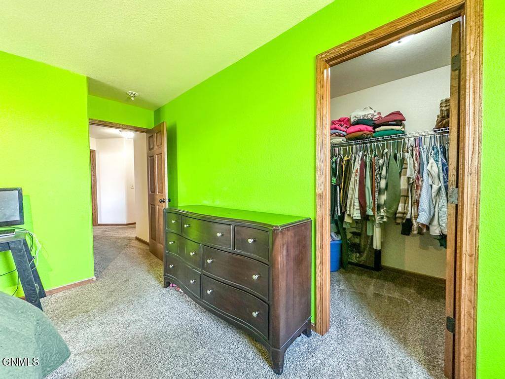 2849 Mcnally Street, Lincoln, ND 58504