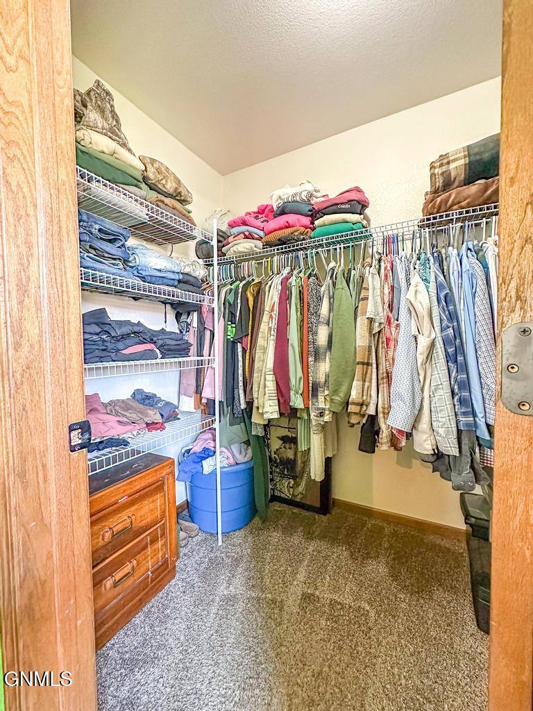 2849 Mcnally Street, Lincoln, ND 58504