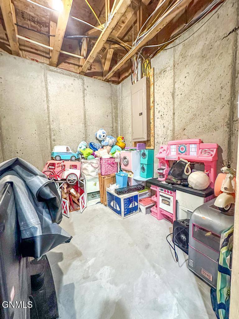 2849 Mcnally Street, Lincoln, ND 58504