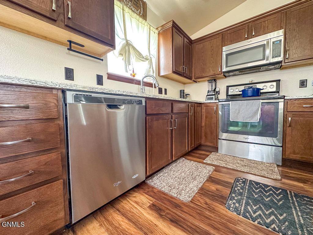 2849 Mcnally Street, Lincoln, ND 58504