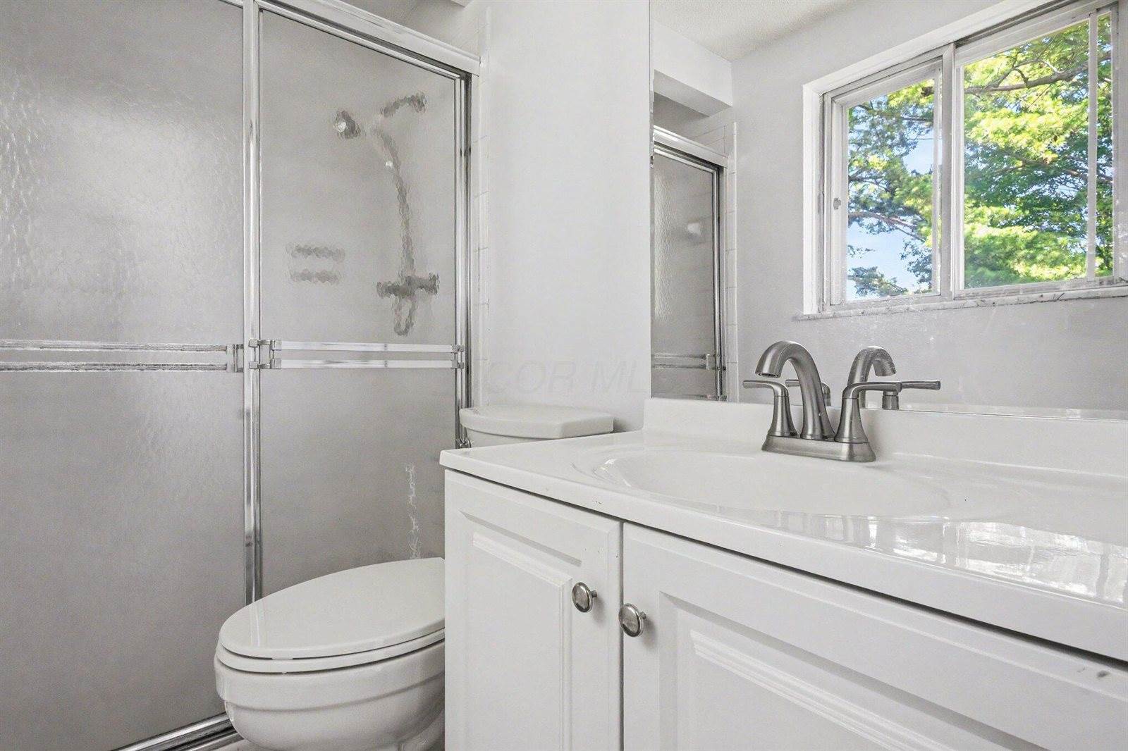 2229 Waldorf Road, Columbus, OH 43229