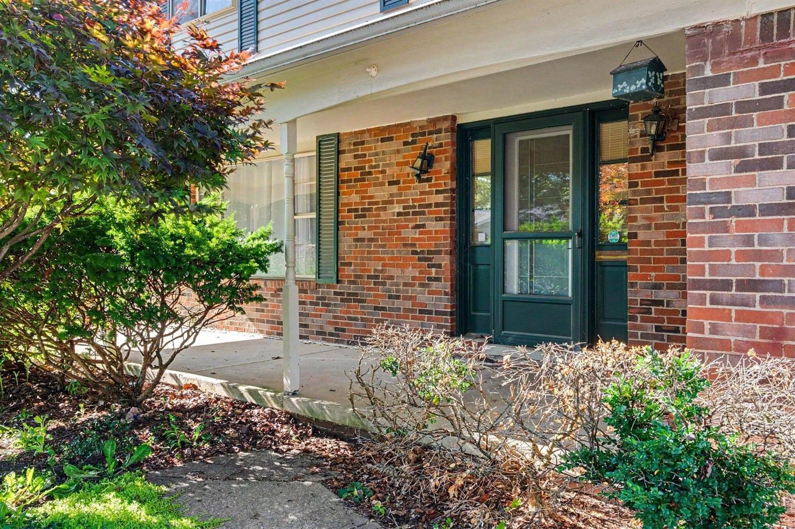 2229 Waldorf Road, Columbus, OH 43229