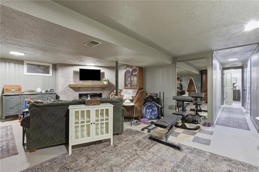 1203 Charles Street, Harrisonville, MO 64701