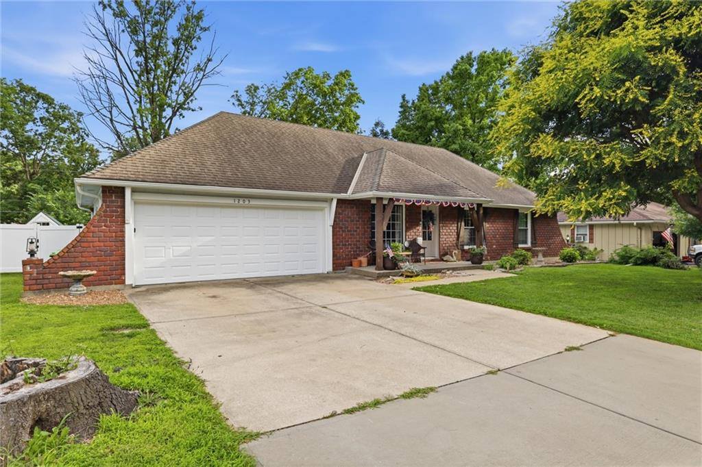 1203 Charles Street, Harrisonville, MO 64701