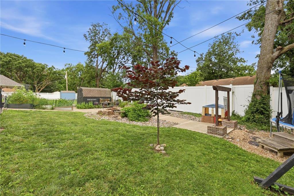 1203 Charles Street, Harrisonville, MO 64701