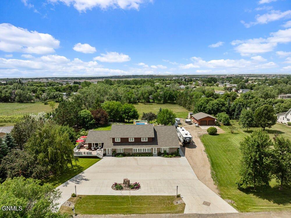 3319 11th Avenue East, Williston, ND 58801