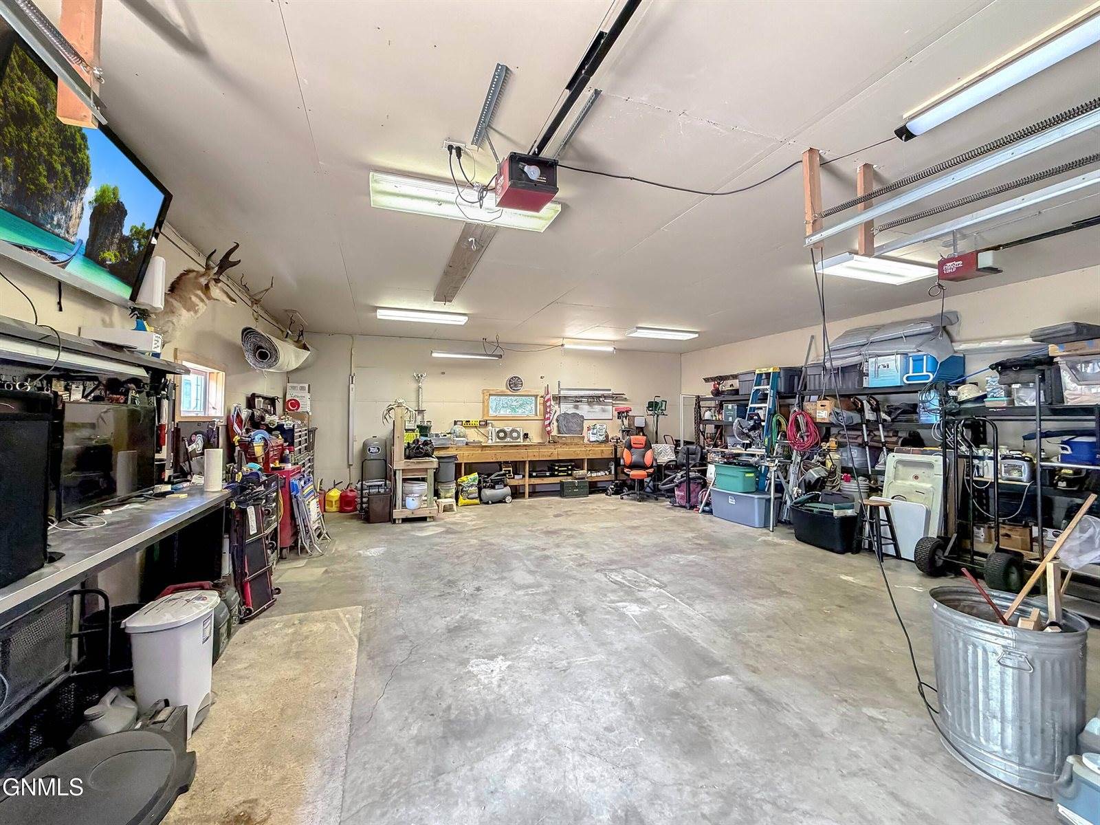 3319 11th Avenue East, Williston, ND 58801