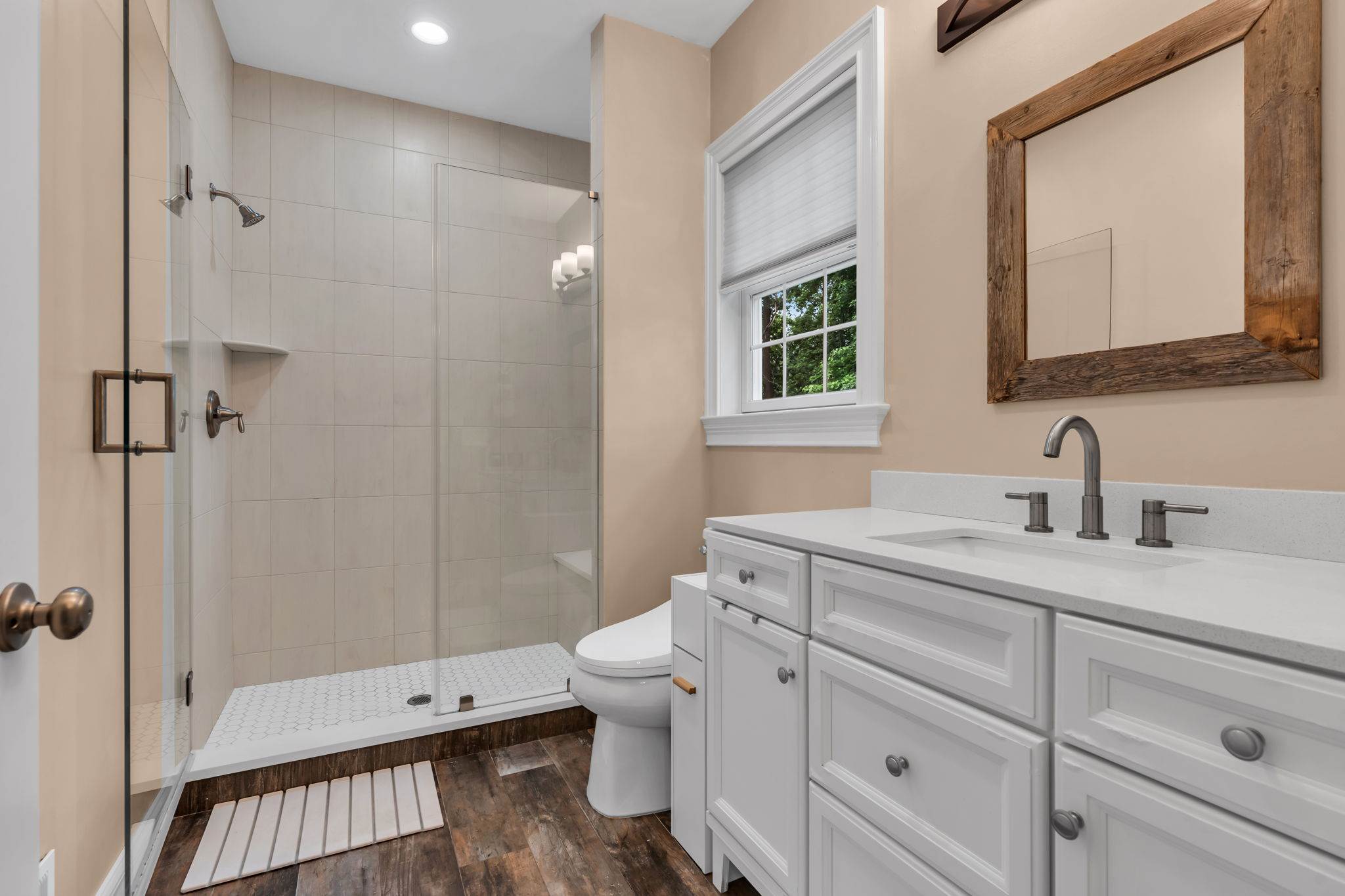 127 Oakland Ave, Atlantic Highlands, NJ 07716