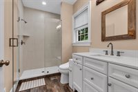 127 Oakland Ave, Atlantic Highlands, NJ 07716
