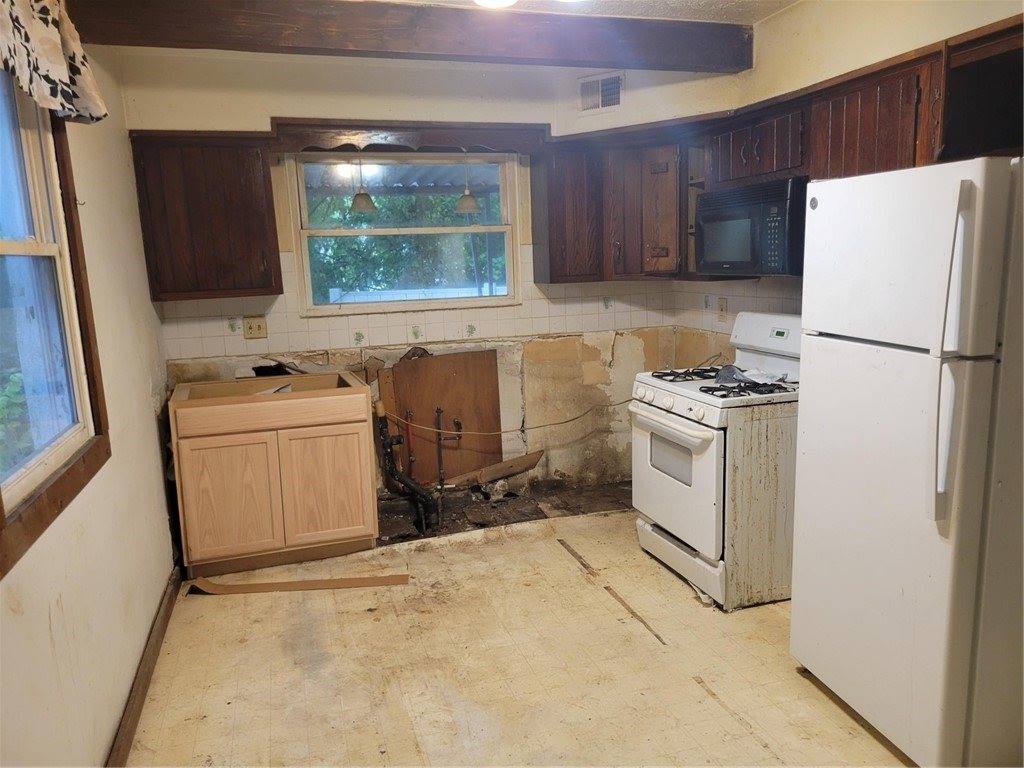 800 6th St, Stowe Township, PA 15136