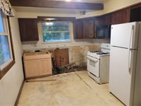 800 6th St, Stowe Township, PA 15136