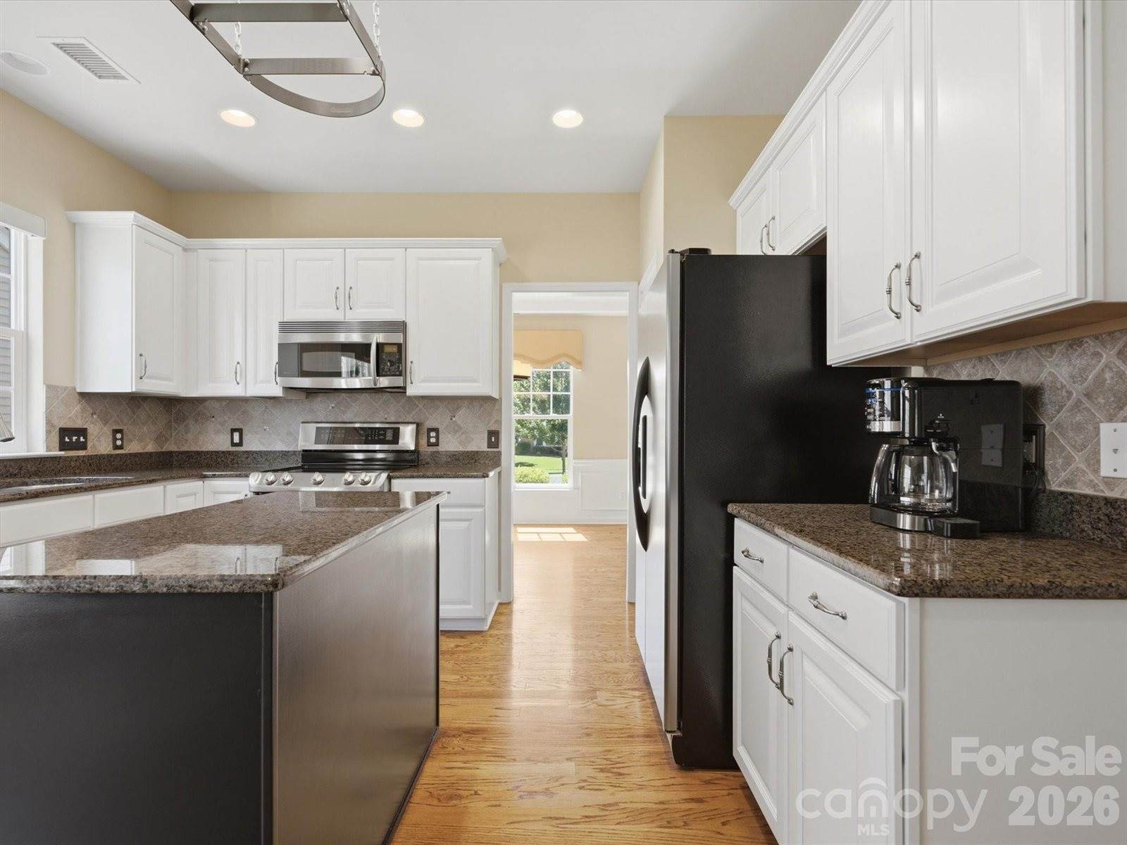 6747 Fieldstone Manor Drive, Matthews, NC 28105
