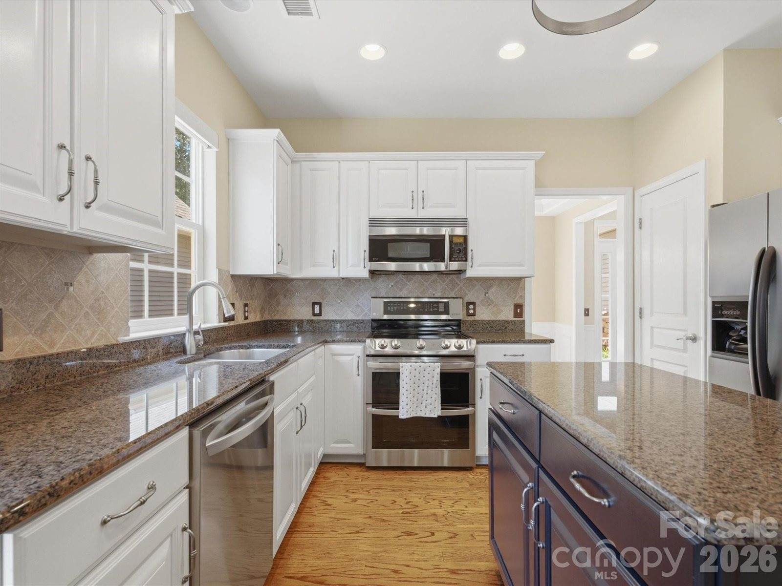 6747 Fieldstone Manor Drive, Matthews, NC 28105