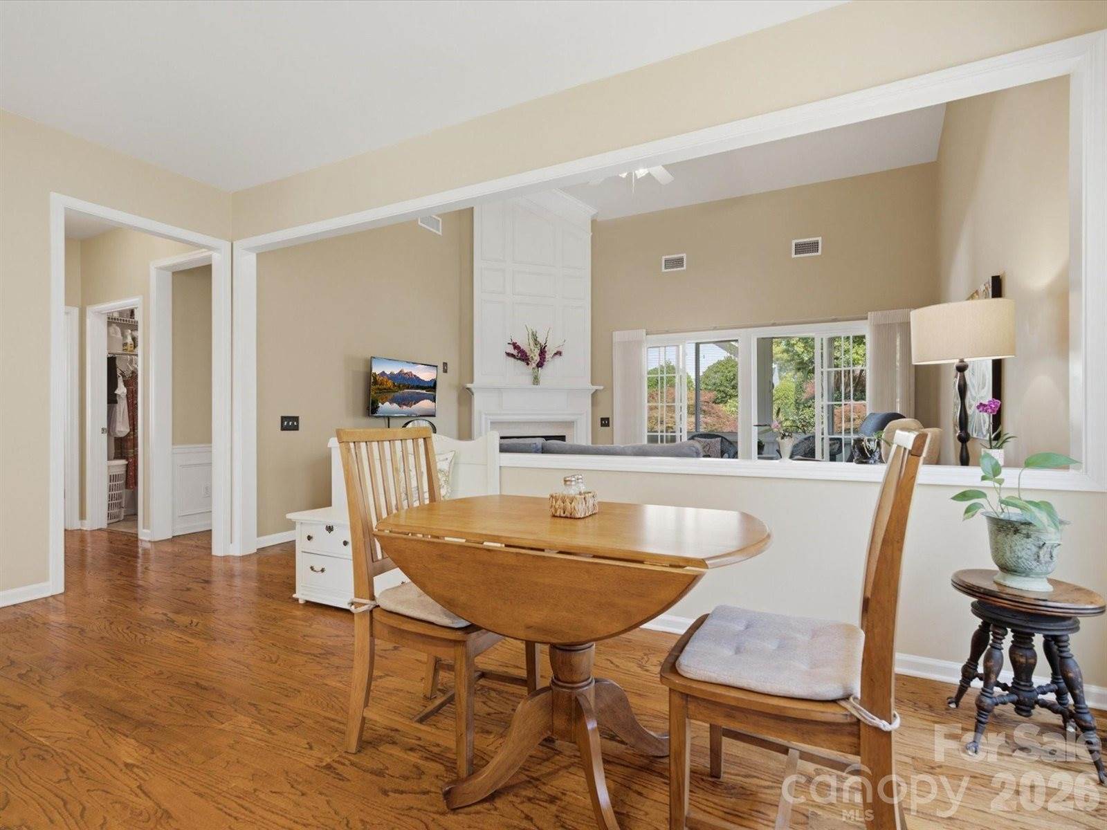 6747 Fieldstone Manor Drive, Matthews, NC 28105