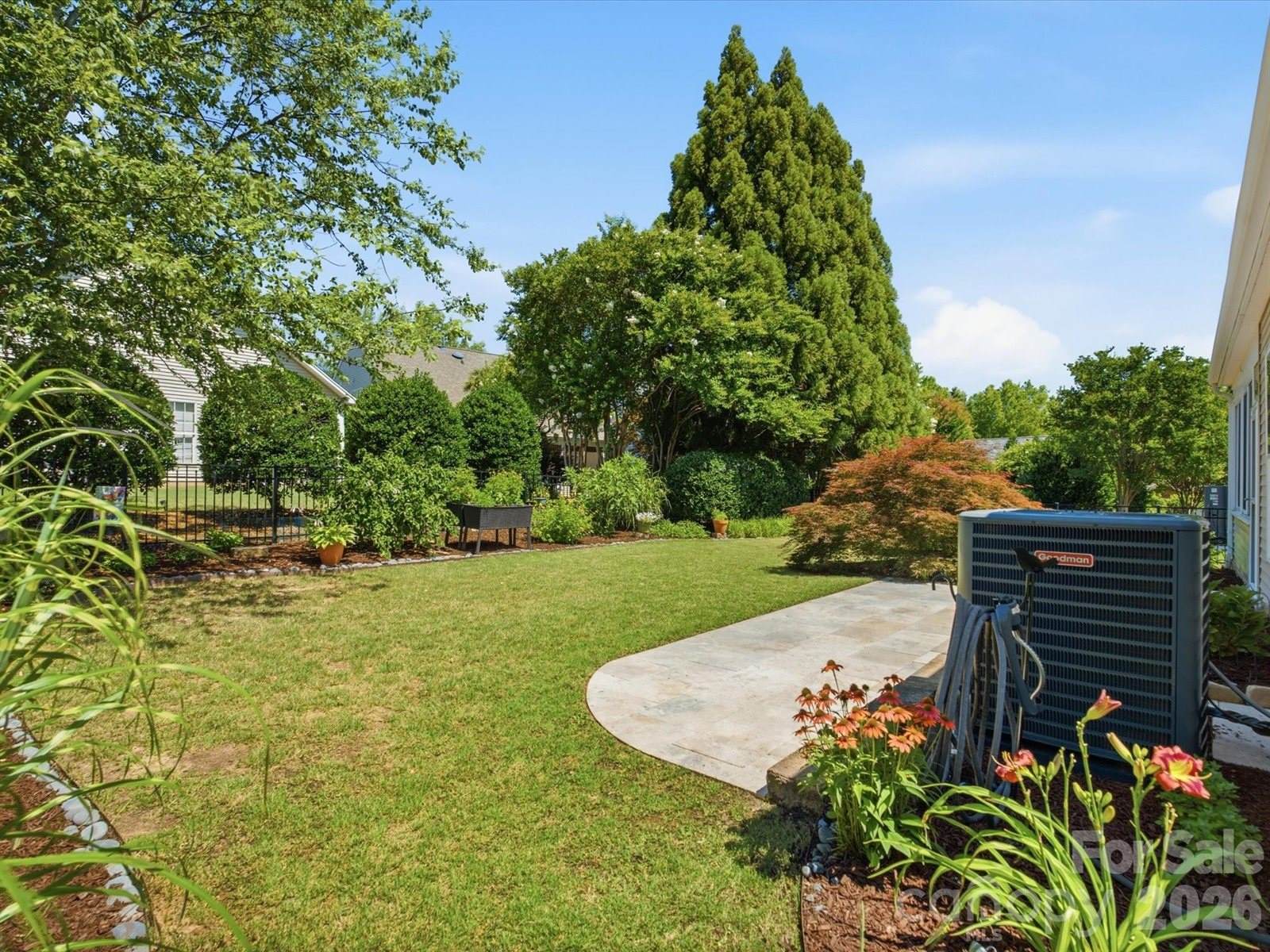 6747 Fieldstone Manor Drive, Matthews, NC 28105