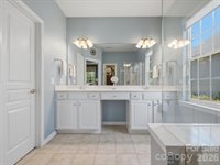6747 Fieldstone Manor Drive, Matthews, NC 28105