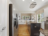 6747 Fieldstone Manor Drive, Matthews, NC 28105