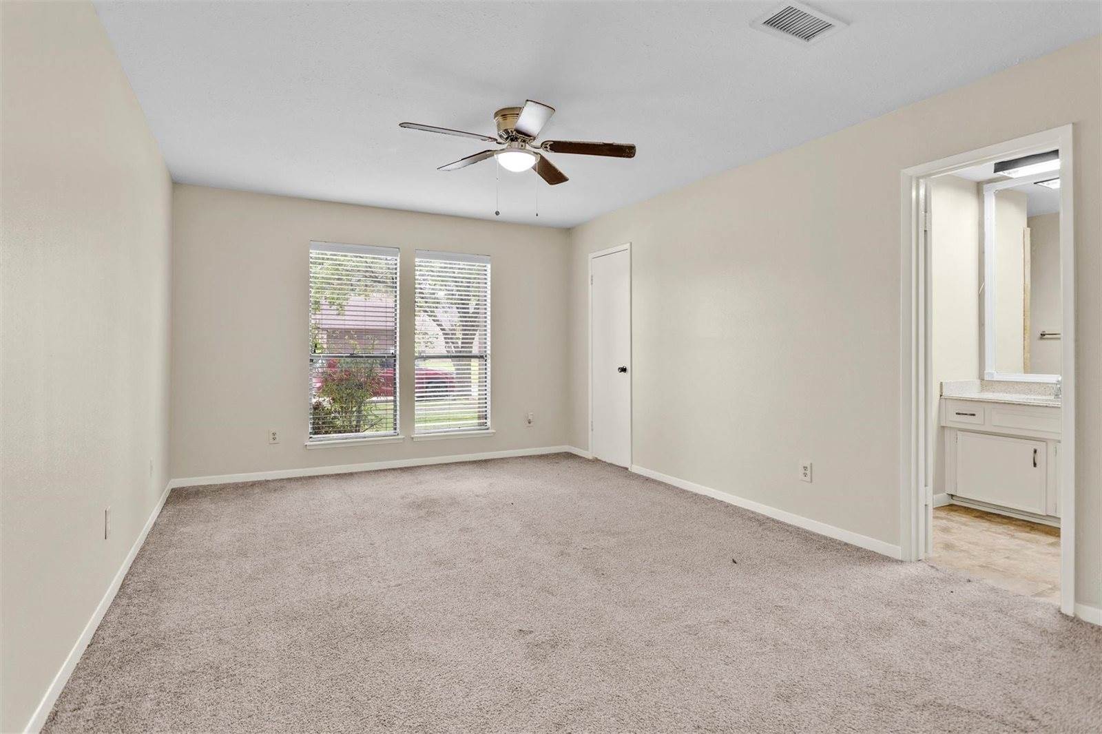3127 Wagon Trail Drive, Sugar Land, TX 77479