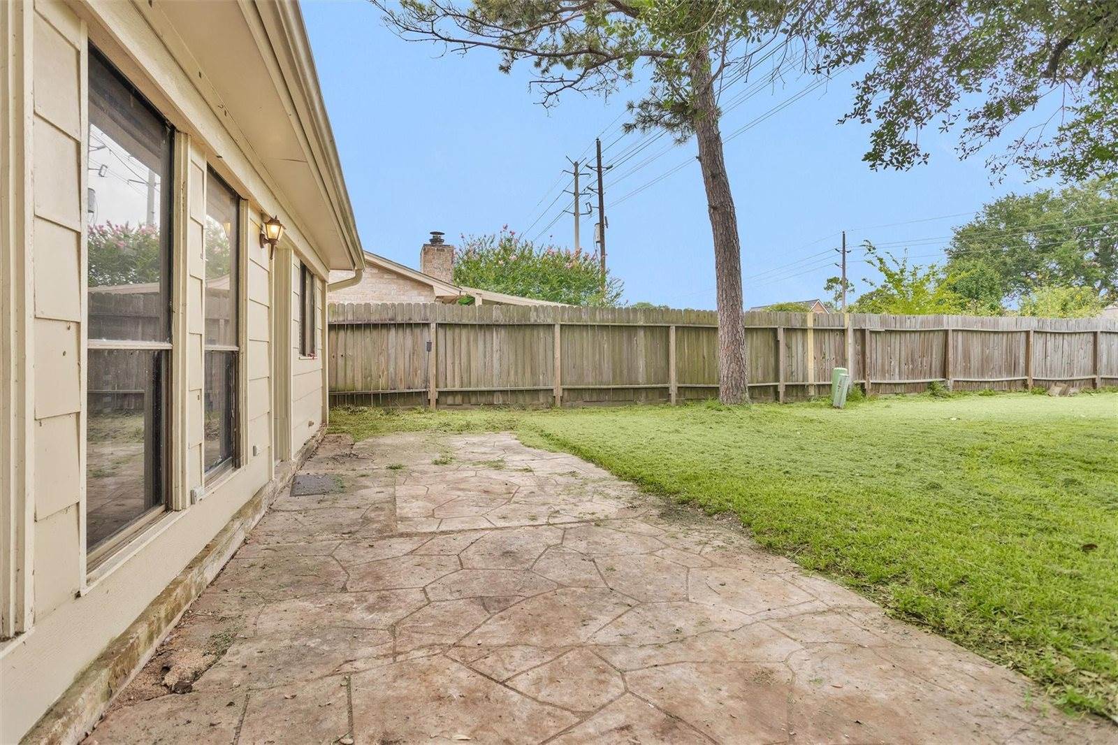 3127 Wagon Trail Drive, Sugar Land, TX 77479