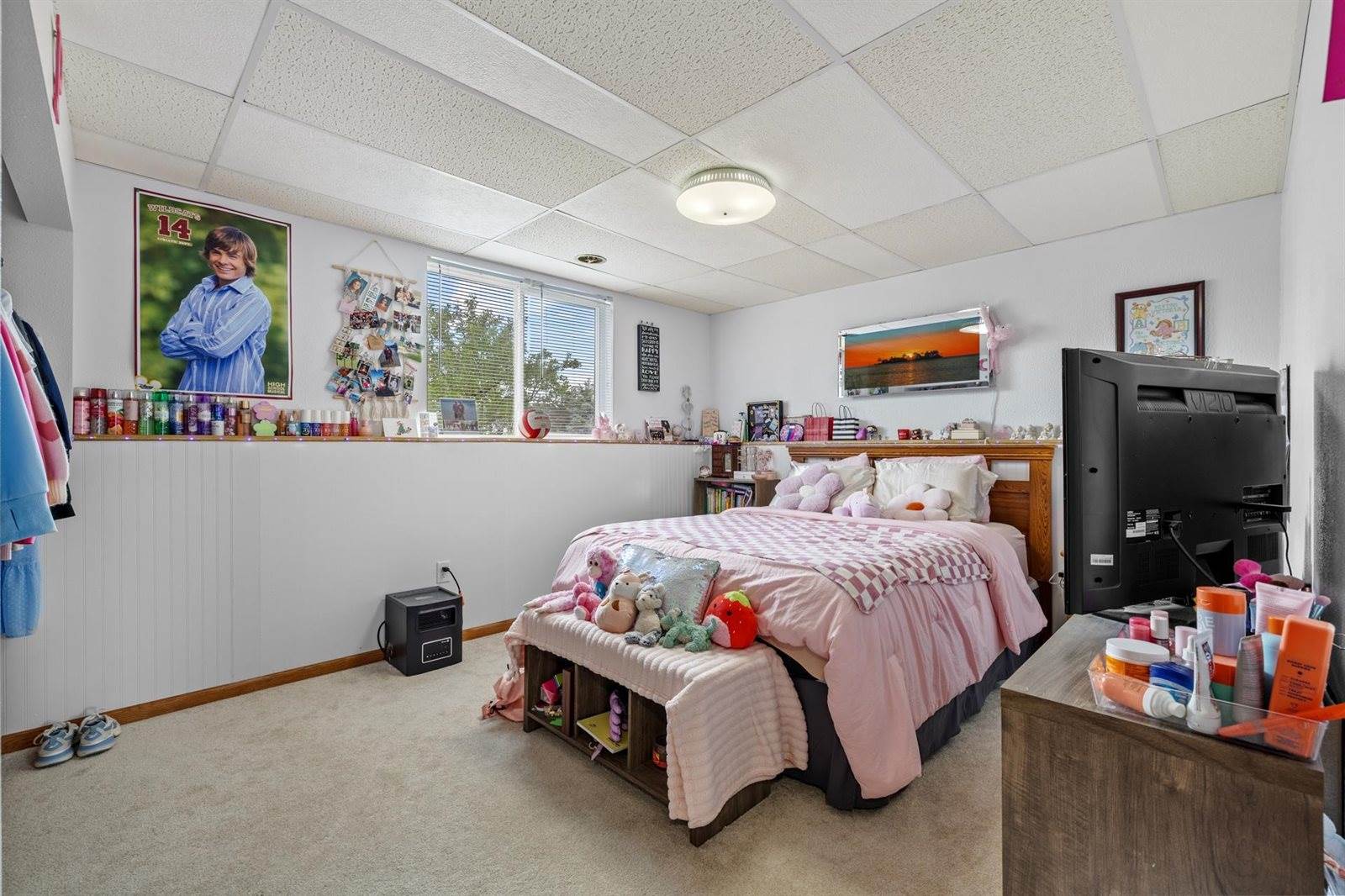 403 Pleasant Ave N, Surrey, ND 58785