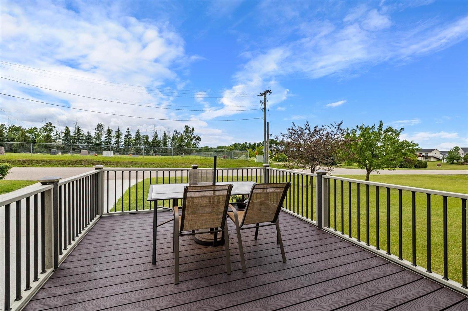 403 Pleasant Ave N, Surrey, ND 58785