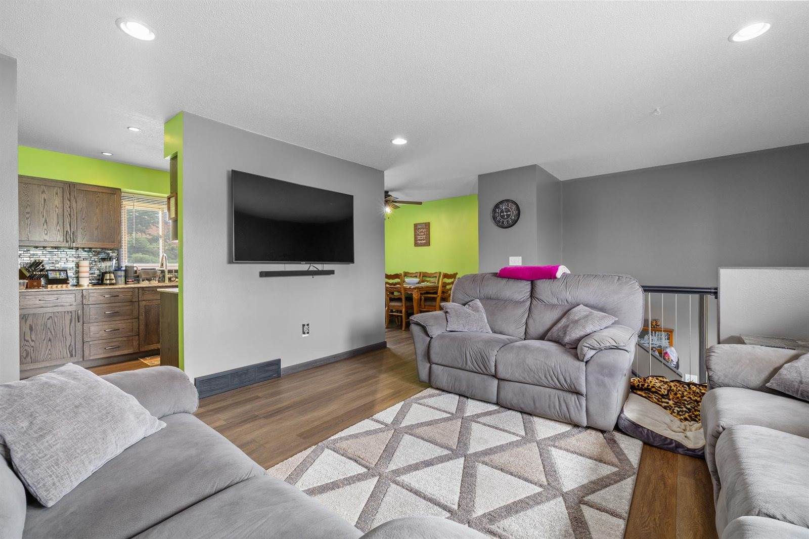 403 Pleasant Ave N, Surrey, ND 58785