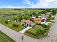 403 Pleasant Ave N, Surrey, ND 58785