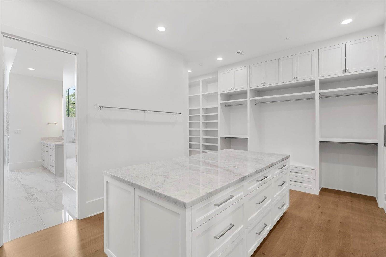 337 Folwell Lane, Houston, TX 77024