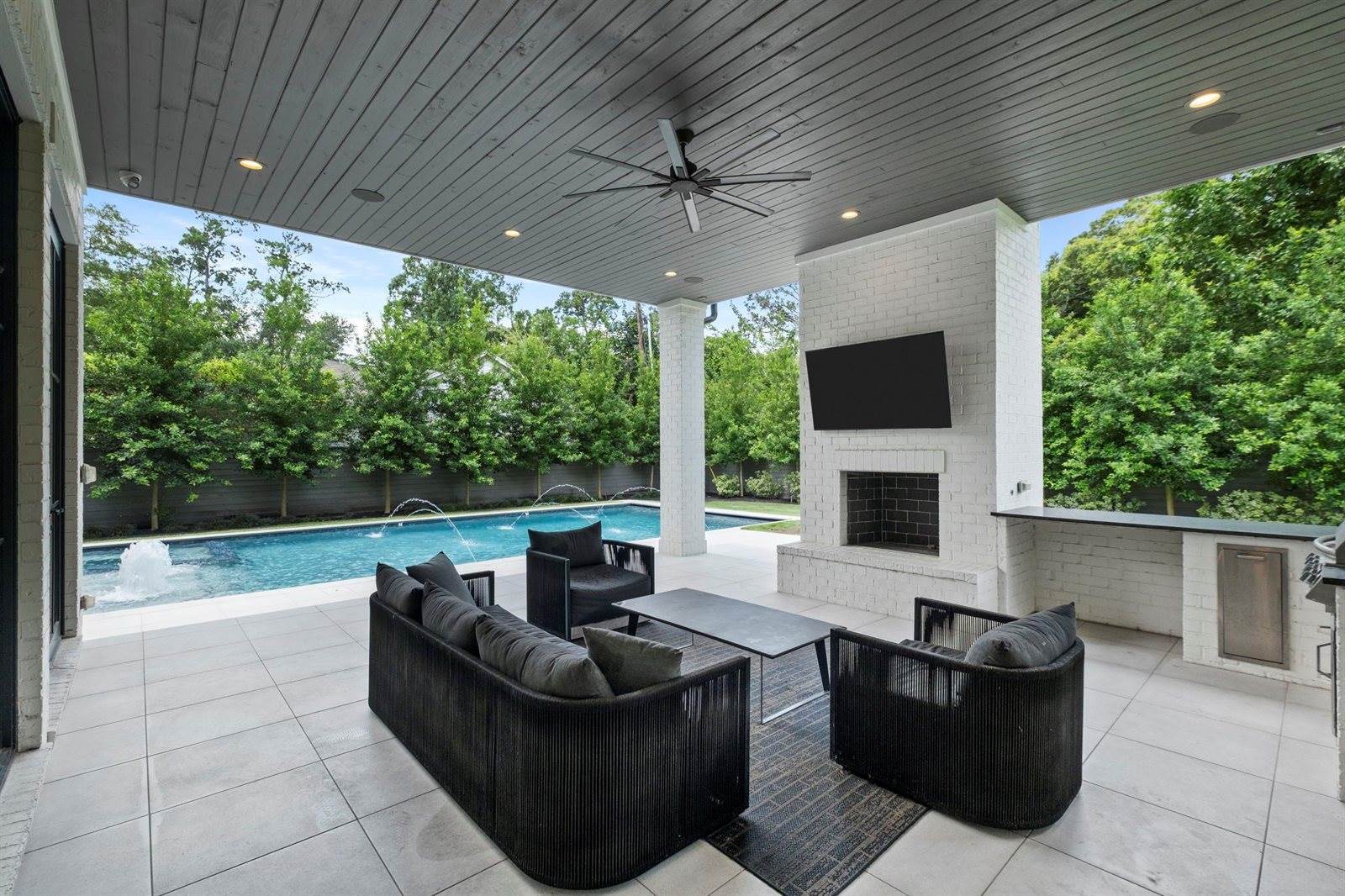 337 Folwell Lane, Houston, TX 77024