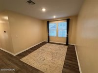 1698 Tenen Pass Drive, Benson, AZ 85602