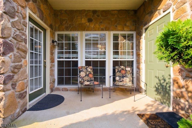 4 Steele Pl, Hillsborough Township, NJ 08844