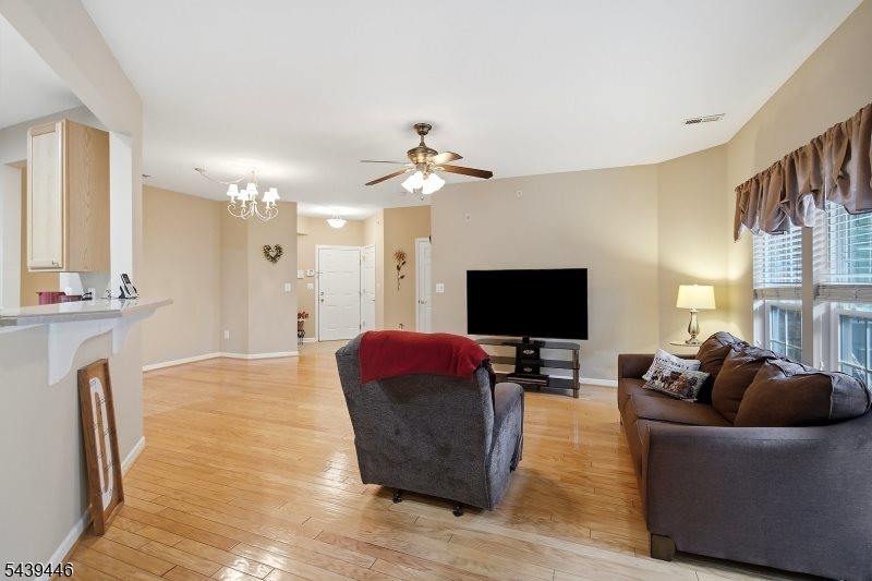 4 Steele Pl, Hillsborough Township, NJ 08844