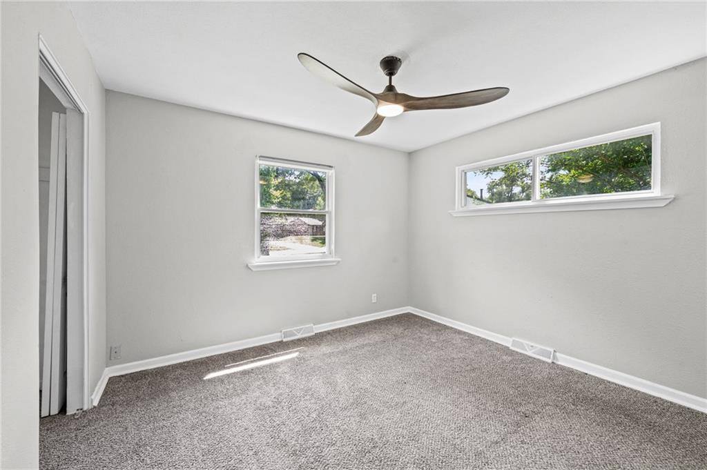 11320 Lewis Avenue, Kansas City, MO 64134