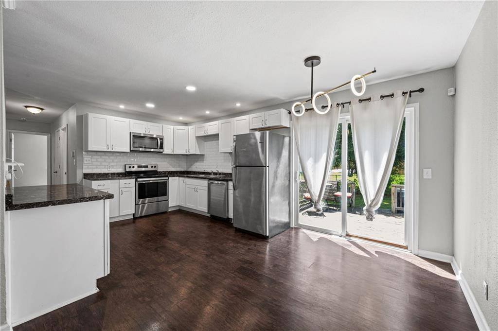 11320 Lewis Avenue, Kansas City, MO 64134