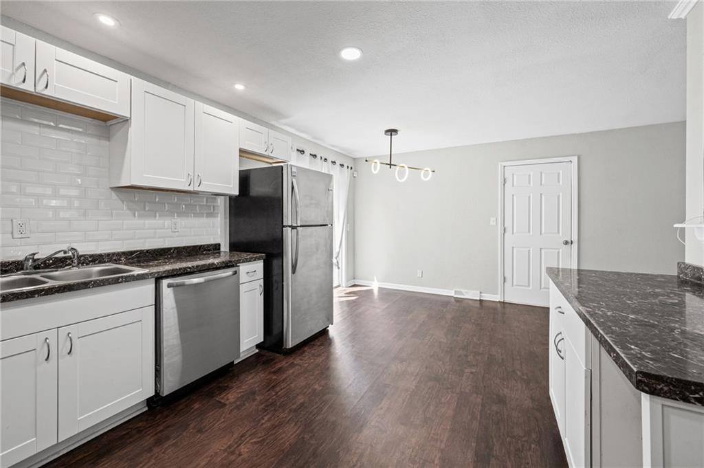 11320 Lewis Avenue, Kansas City, MO 64134