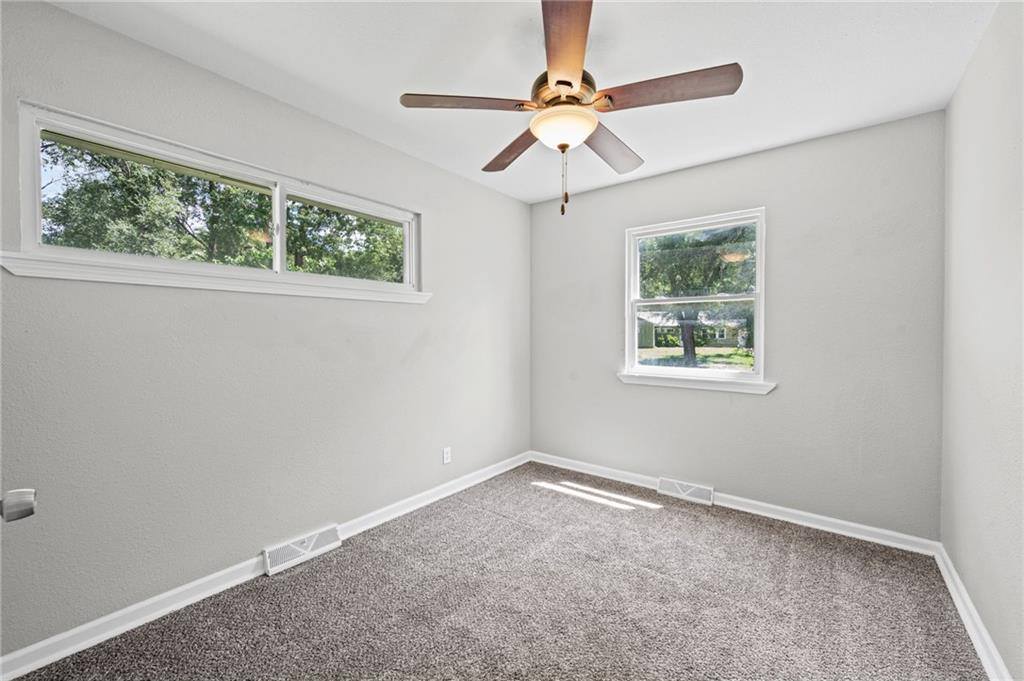 11320 Lewis Avenue, Kansas City, MO 64134