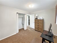 1411 Mark Drive, Freeport, IL 61032