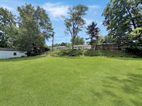 1411 Mark Drive, Freeport, IL 61032
