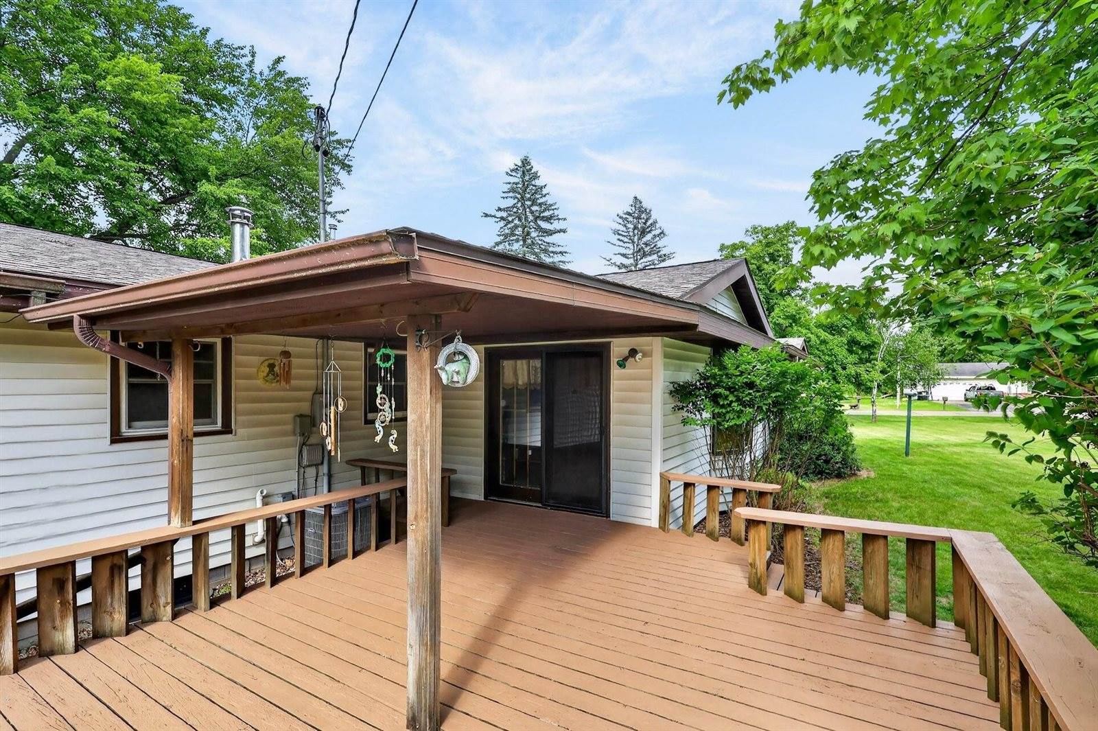 1060 Lakewood Lane, Wisconsin Rapids, WI 54494