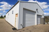 1400 11 1/2 Ave SW, Minot, ND 58701