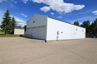 1400 11 1/2 Ave SW, Minot, ND 58701