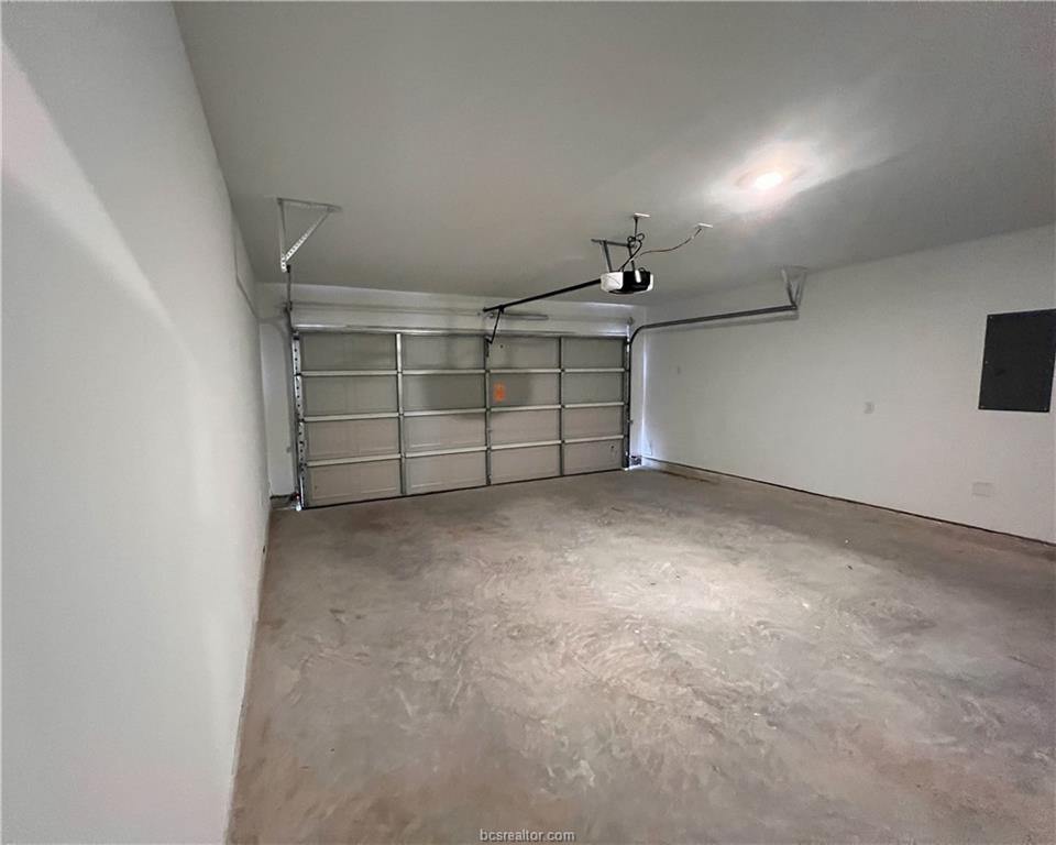 5433 Bear Run, Bryan, TX 77803