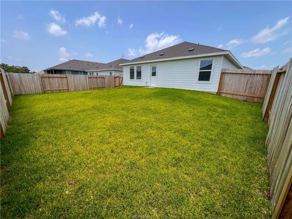 5433 Bear Run, Bryan, TX 77803