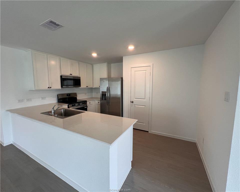 5433 Bear Run, Bryan, TX 77803